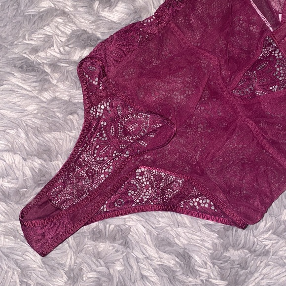 NWT Victoria's Secret Sheer Bodysuit - Picture 6 of 6